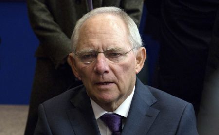 Der Spiegel: Ο Β. Σόιμπλε σχεδιάζει τρίτο πακέτο βοήθειας για την Ελλάδα