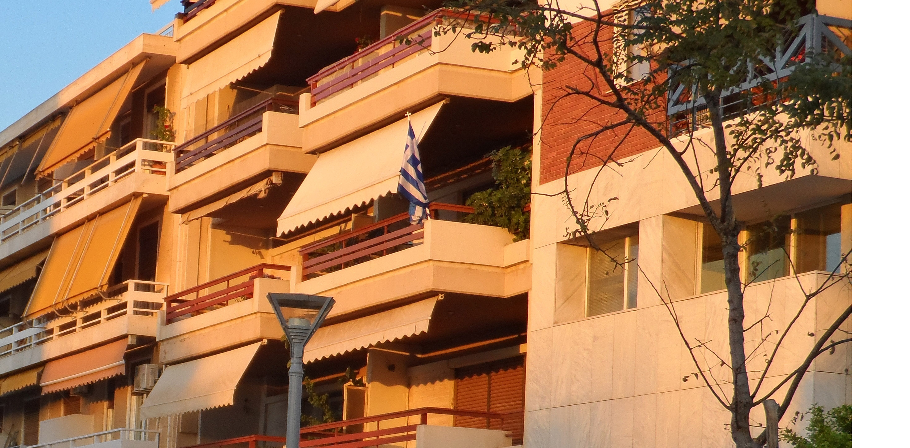 ΤτΕ:Συνεχίζεται η πτώση των τιμών στα διαμερίσματα