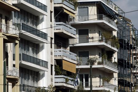 ΥΠΟΙΚ: Υπεγράφησαν οι αποφάσεις για το φόρο υπεραξίας ακινήτων