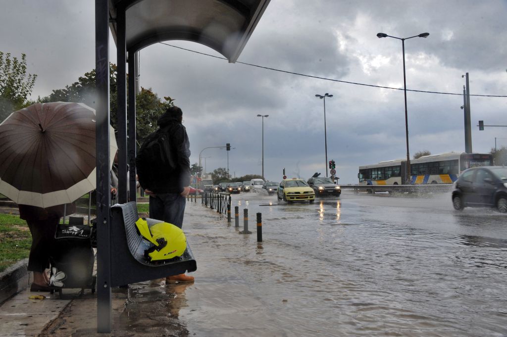 ΕΜΥ: Ισχυρές βροχές και καταιγίδες μέχρι και την Παρασκευή