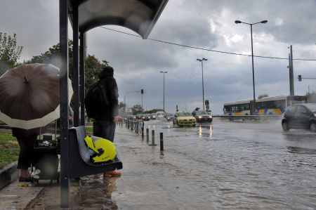 ΕΜΥ: Ισχυρές βροχές και καταιγίδες μέχρι και την Παρασκευή