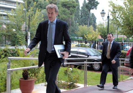 Πώς θα φύγει το ΔΝΤ από την Ελλάδα