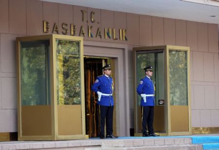 Κωνσταντινούπολη: Απόπειρα επίθεσης με χειροβομβίδες εναντίον αστυνομικών