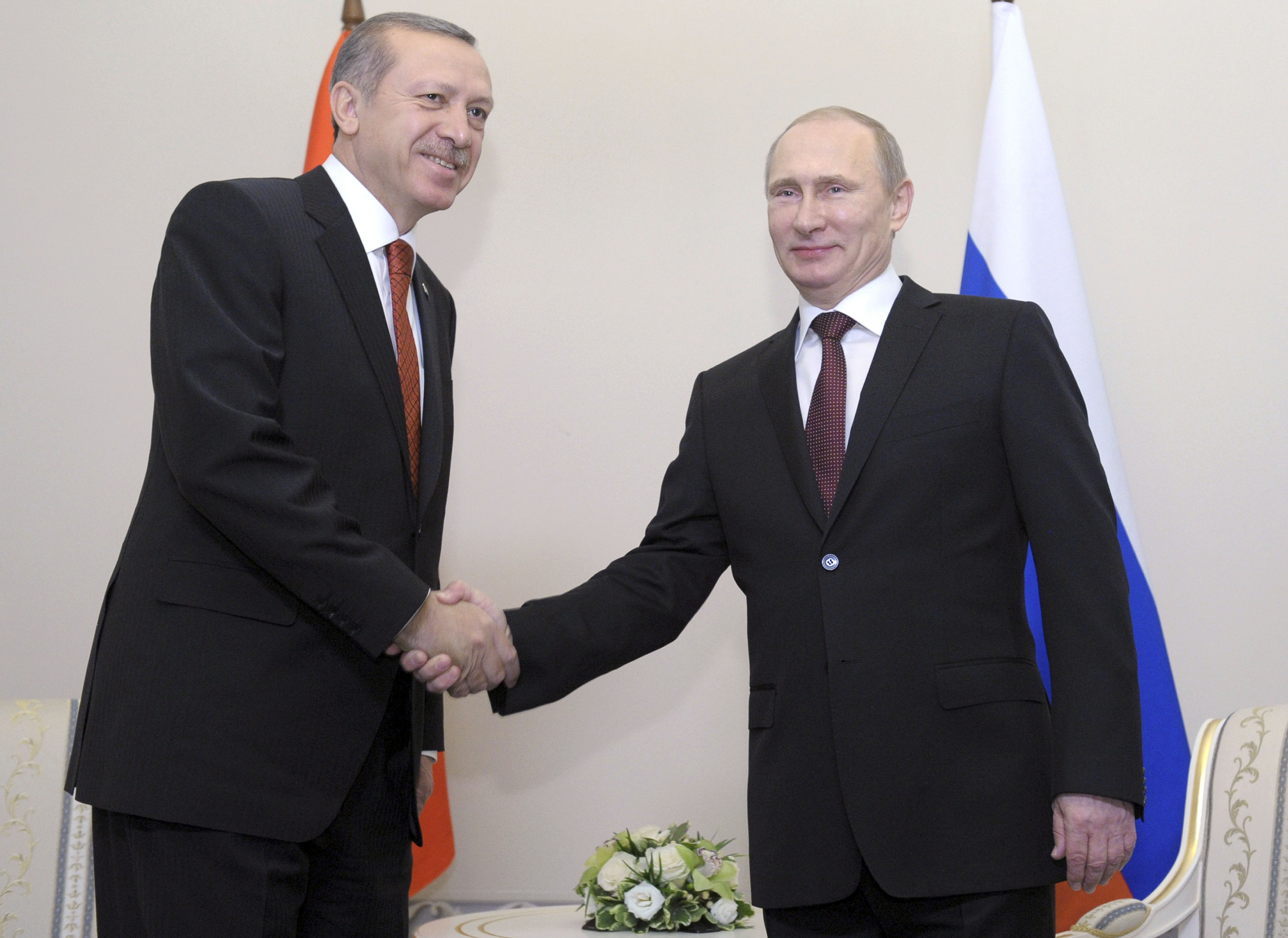 Ερντογάν σε Πούτιν: Να ενταχθεί η Τουρκία στους «Πέντε της Σαγκάης»