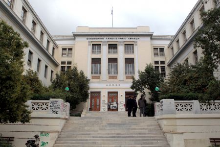 ΑΣΟΕΕ: Επεισόδια κατά τη διάρκεια αστυνομικής επιχείρησης για το παρεμπόριο