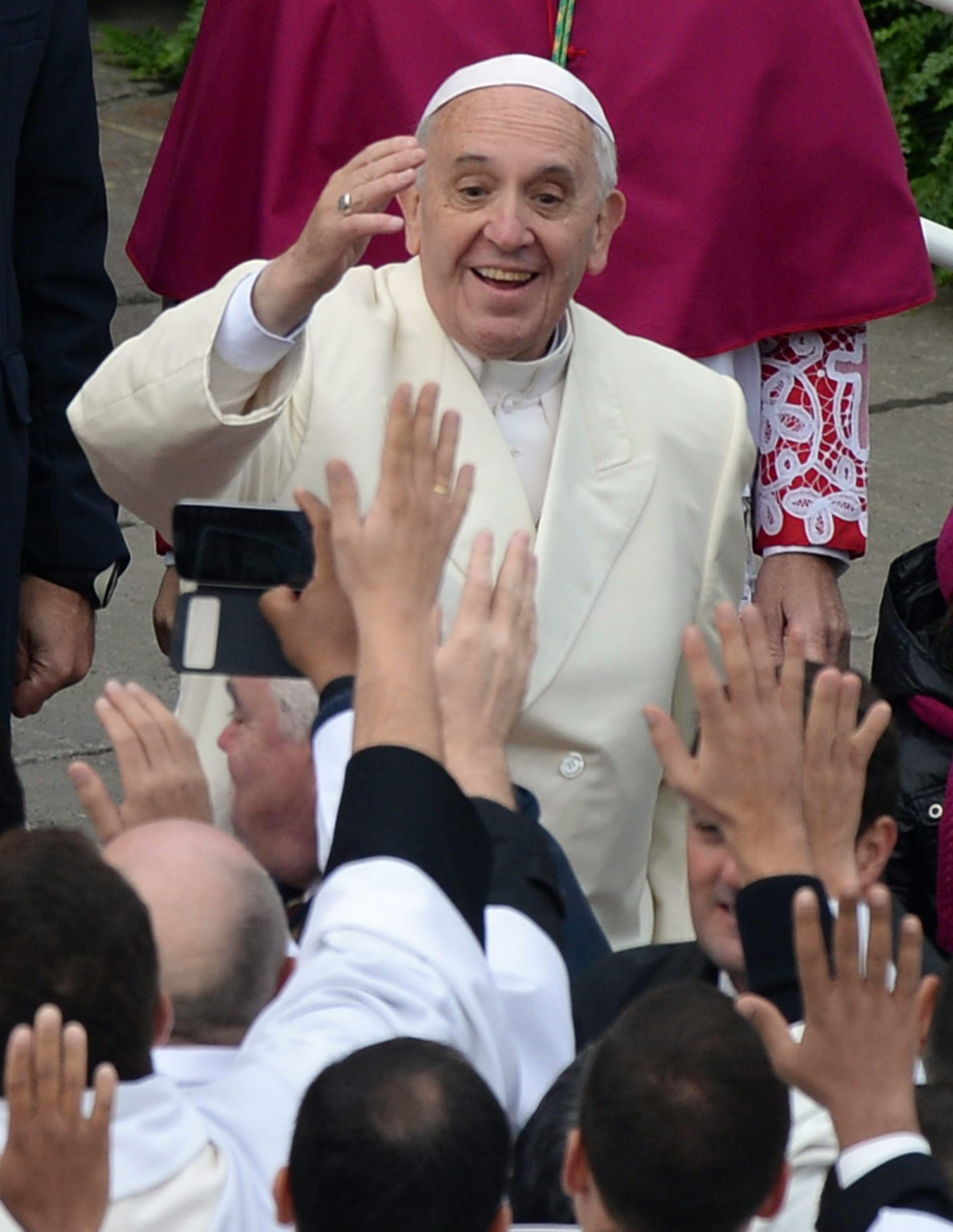 Πάπας Φραγκίσκος προς πλούσιους: «Μοιράστε δίκαια τον πλούτο»