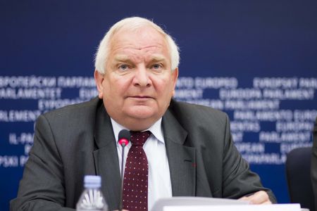 Ντολ: Η Τουρκία ν’ αποσύρει τα στρατεύματά της από την Κύπρο