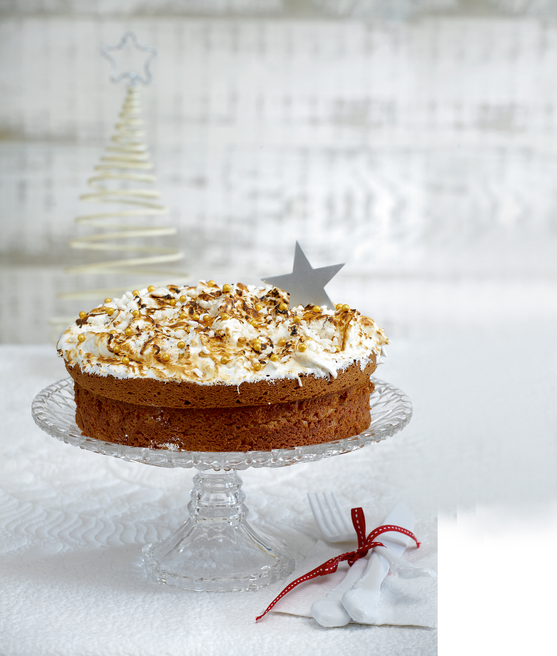 Βασιλόπιτα με µαστίχα, λεµόνι και µαρέγκα