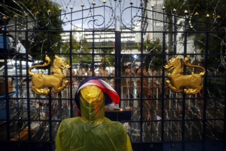 Ταϊλάνδη: Πυροβολισμοί κατά του αρχηγού των «Κόκκινων Πουκάμισων»