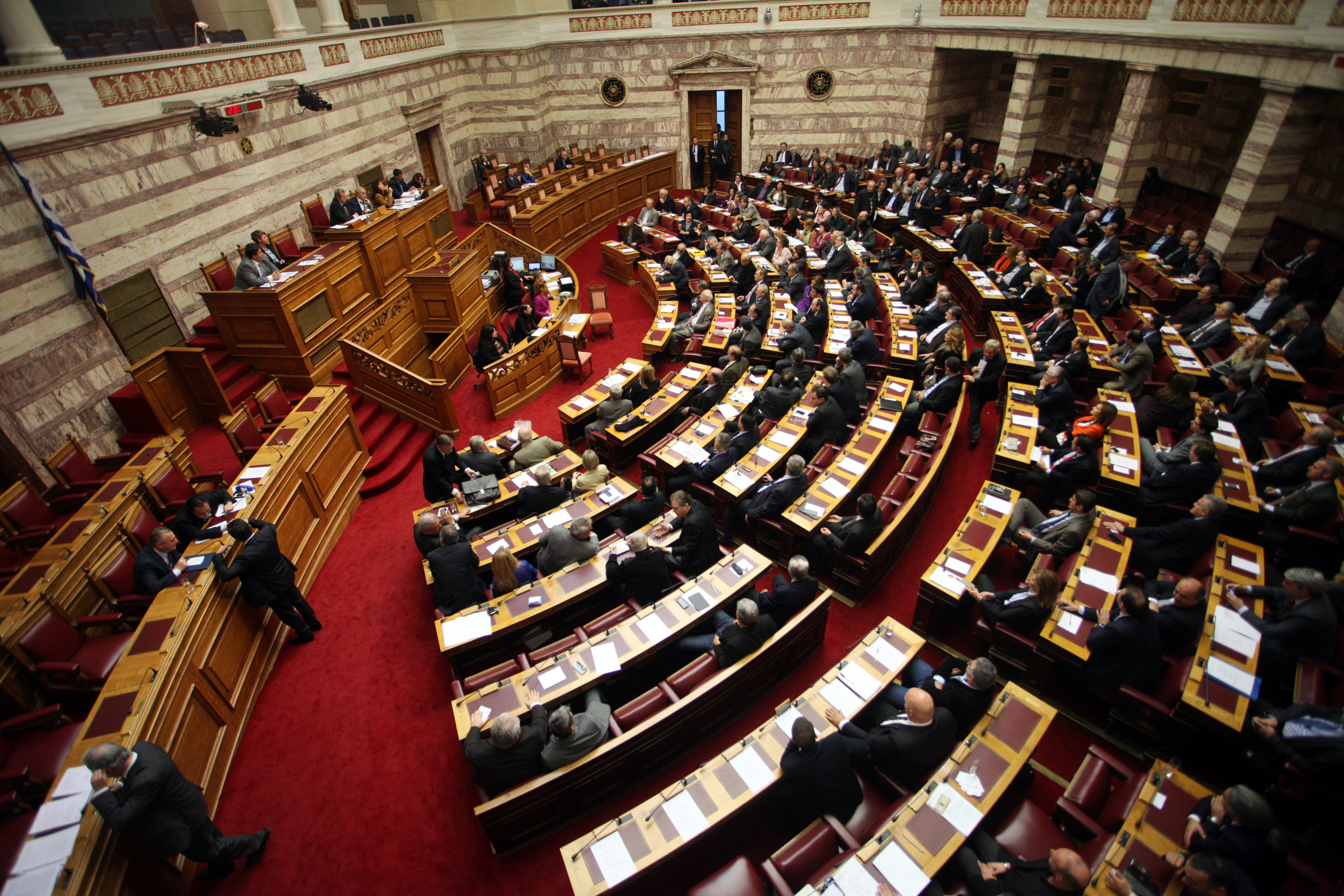Βουλή: Με την μορφή του κατεπείγοντος το νομοσχέδιο για τους πλειστηριασμούς – Ψηφίζεται το Σάββατο