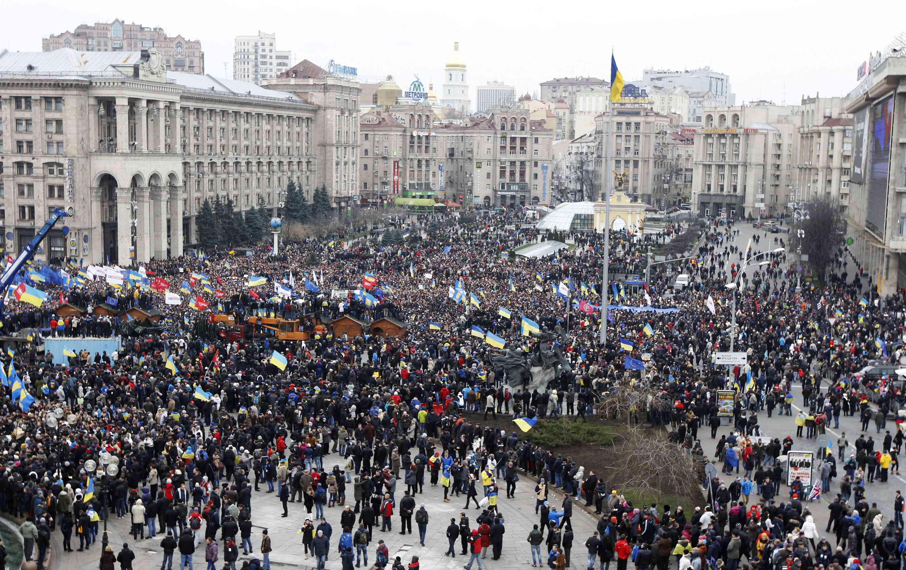 Ουκρανία: Συγκρούσεις και βία στις διαδηλώσεις υπερ της Ε.Ε