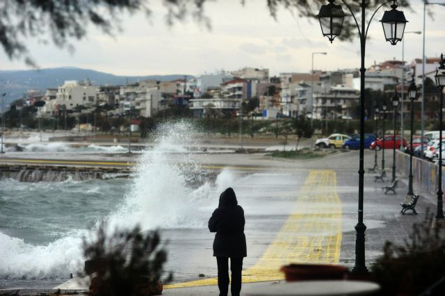 Επιδείνωση του καιρού με βροχές και καταιγίδες | tovima.gr