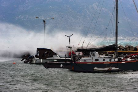 Προβλήματα στις ακτοπλοϊκές συγκοινωνίες, λόγω ισχυρών ανέμων