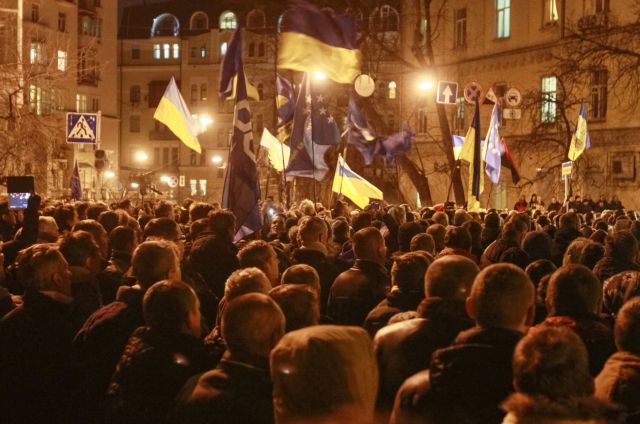 Ουκρανία: Διάλογο και μεταρρυθμίσεις ζητούν οι ΥΠΕΞ του ΝΑΤΟ