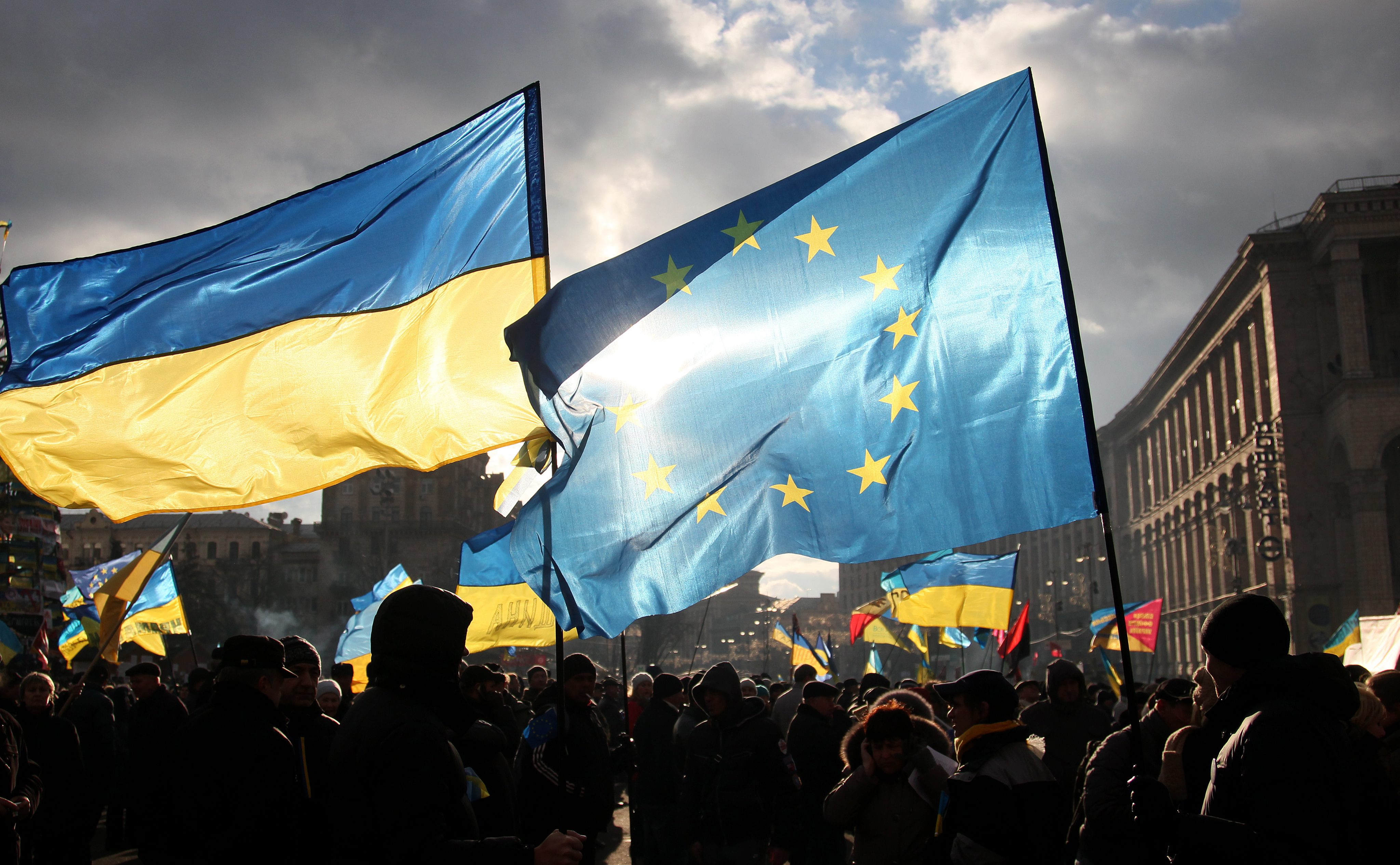 Επικυρώθηκε η συμφωνία σύνδεσης της Ουκρανίας με την ΕΕ