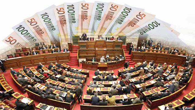 Θολό τοπίο με τα κομματικά δάνεια