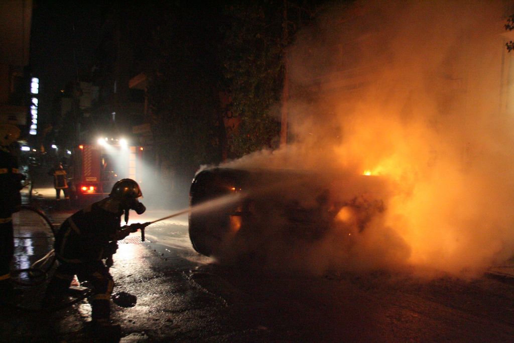 Επεισόδια και τραυματισμοί τη νύχτα στα Εξάρχεια