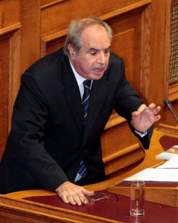 Panagoulis responds to Samaras’ accusations: “I am a terrorist”