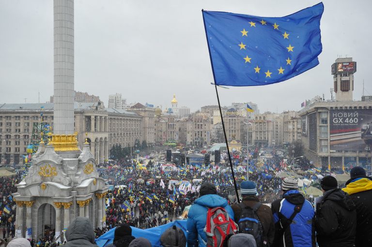 Υπεγράφη στις Βρυξέλλες η σύνδεση Ουκρανίας – Ε.Ε. | tovima.gr