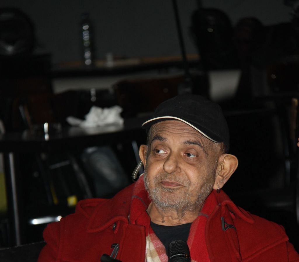 «Καλό ταξίδι» είπαν συγγενείς και φίλοι στον Σάκη Μπουλά