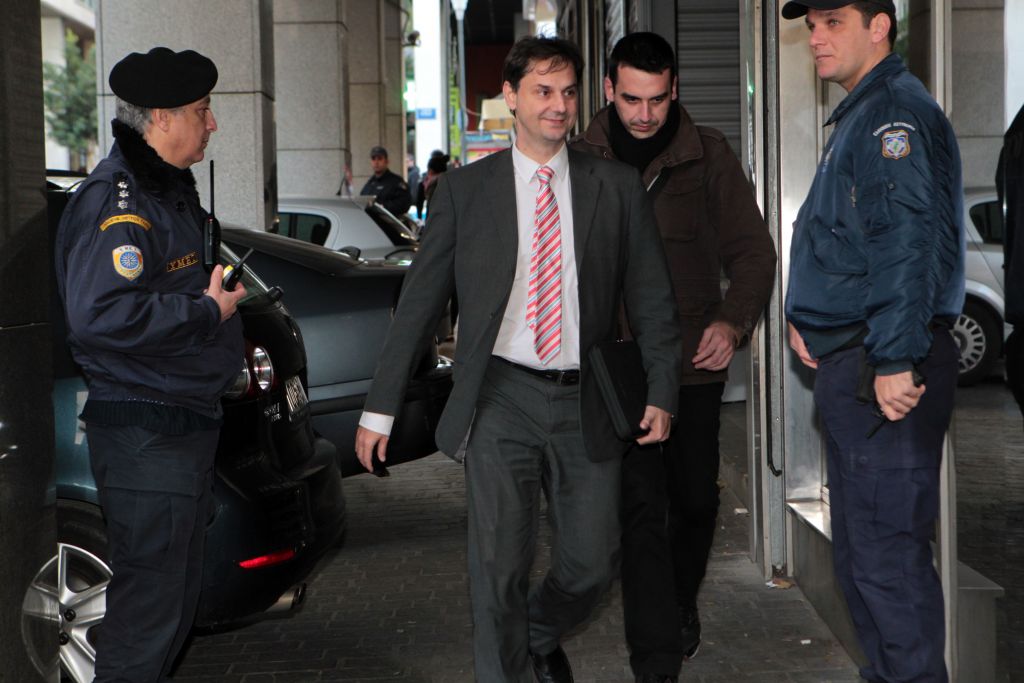 Χ. Θεοχάρης: «Δεν έχει κανένας το ανάστημα να μου ζητήσει την παραίτησή μου-Παραιτούμαι γιατί πρέπει να παραιτηθώ»