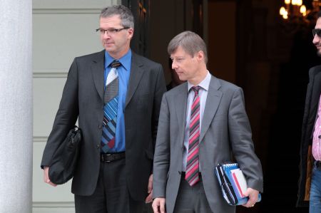 Γκρίνια της τρόικας για τις μεταρρυθμίσεις