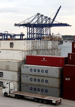 Έκπτωση χρεώσεων αποθήκευσης εμπορευμάτων κατά 30% από τον ΣΕΠ (Cosco)