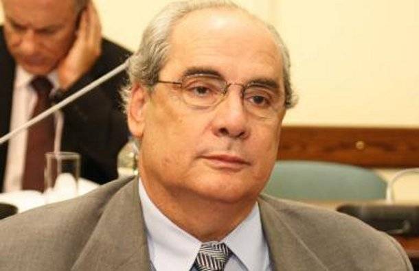 Β. Μιχαλολιάκος: «Υπάρχει κανείς που πιστεύει ότι αρχηγός του συνδυασμού είναι ο Μώραλης;»