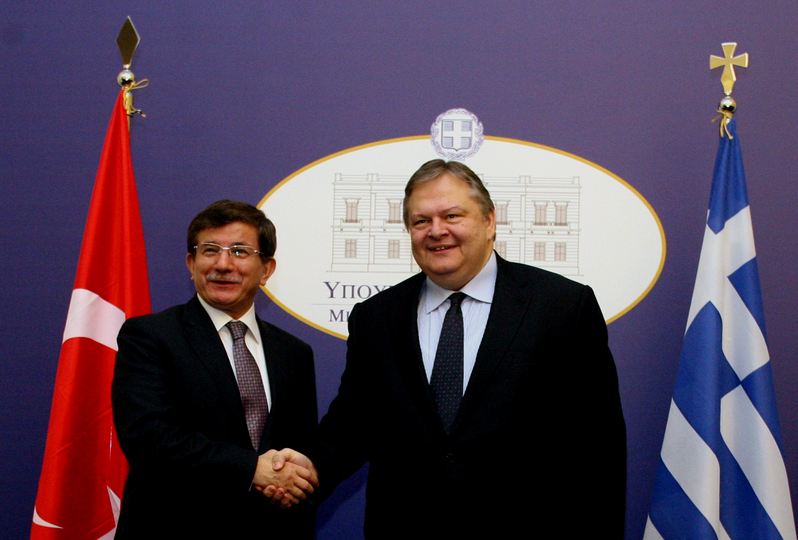 Η ΑΟΖ στο τραπέζι των διερευνητικών επαφών