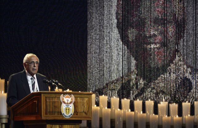 Ο Νέλσον Μαντέλα κηδεύτηκε την Κυριακή στη γη των προγόνων του