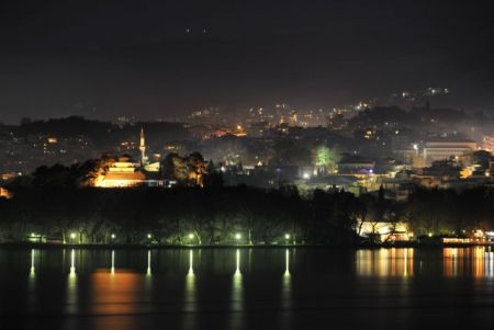 Georgiadis signs “free electricity” decree to tackle air pollution