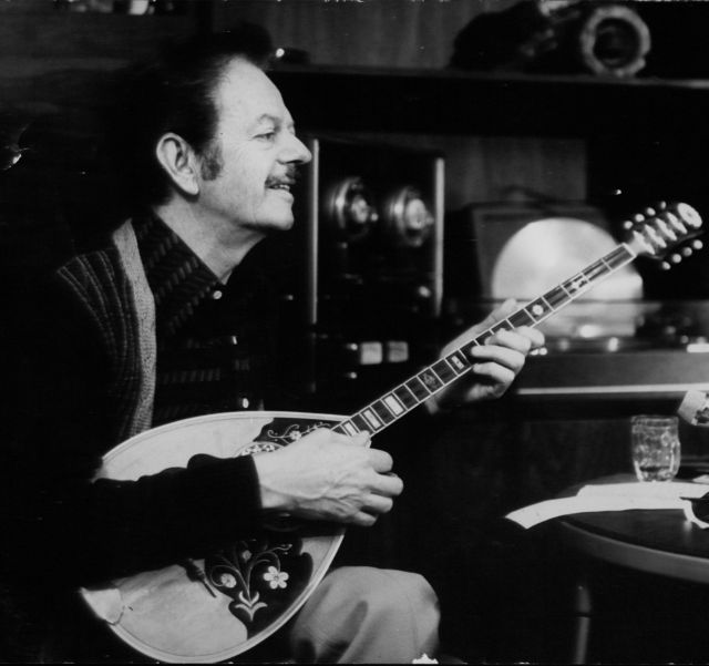 Βασίλης Τσιτσάνης: Ο άνθρωπος που έκανε το ρεμπέτικο λαϊκό