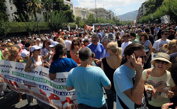 Φουντώνει η αντιπαράθεση κυβέρνησης – ΣΥΡΙΖΑ για το Δημόσιο