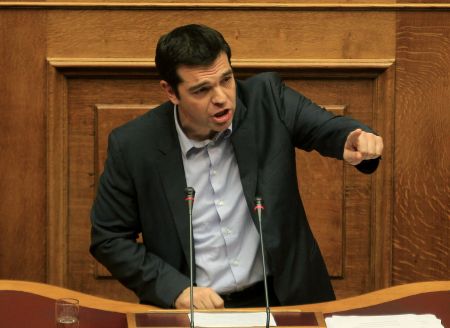 Σφοδρή επίθεση Τσίπρα στην κυβέρνηση για το πολυνομοσχέδιο