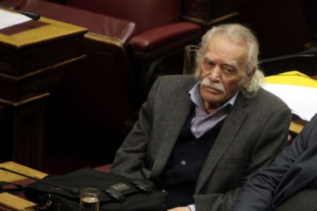 Μ.Γλέζος: Το ΥΠΕΞ ρίχνει στις καλένδες το χρέος της Γερμανίας