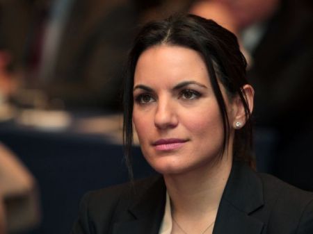 Ολγα Κεφαλογιάννη: Βίζα και ιαματικές στο επίκεντρο