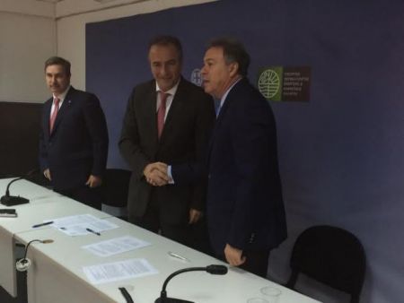 Συνεργασία ΥΠΕΚΑ – Περιφέρειας Αττικής για την ανάπλαση της Πανεπιστημίου