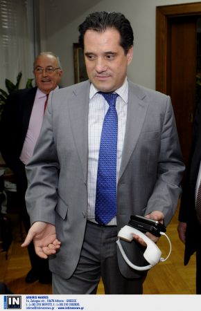 Γεωργιάδης: Με πιο κριτήριο βιώνουν οι καθαρίστριες μεγαλύτερο δράμα;