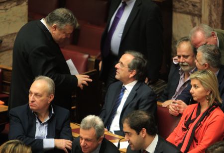 Ποδαρικό με συνάντηση Σαμαρά – Βενιζέλου την Τρίτη