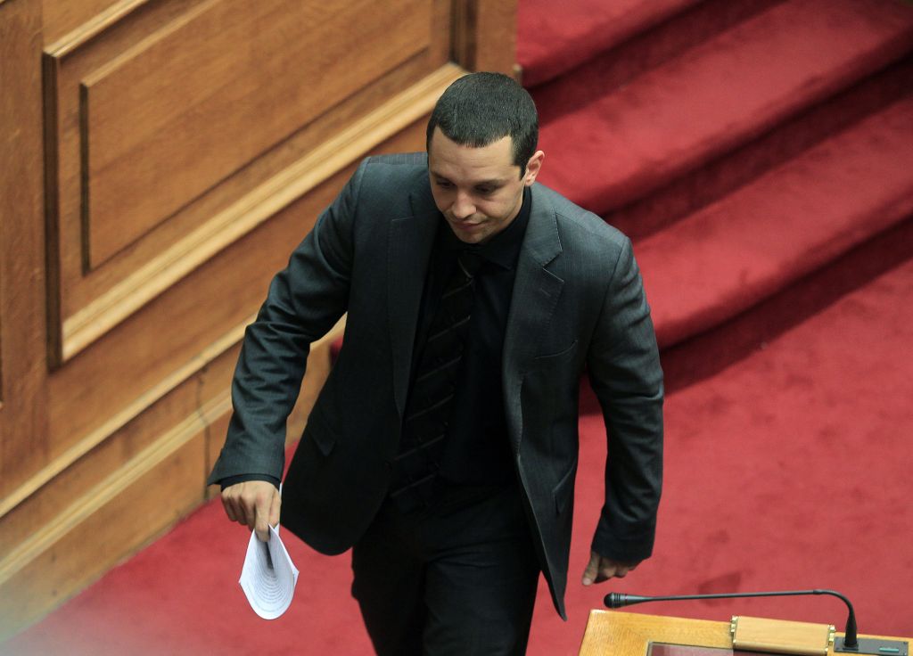 Η Χ.Α ψάχνει 30 υπογραφές βουλευτών για πρόταση σύστασης προανακριτικής