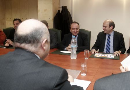 Χατζηδάκης: Βελτιώνεται η παροχή ρευστότητας στην αγορά