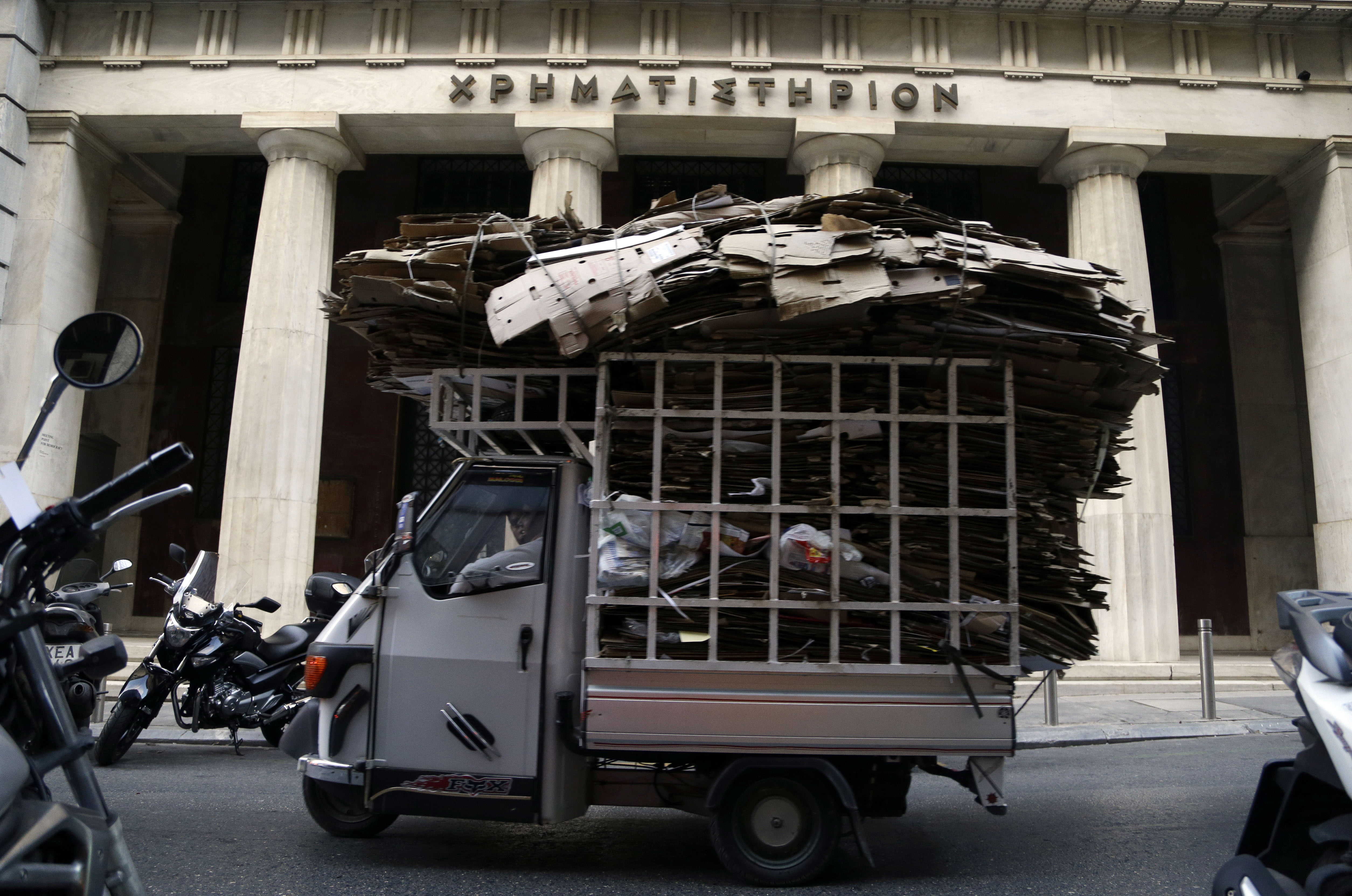 Prosecutor: 36 guilty in 1999 Greek stock market crash case
