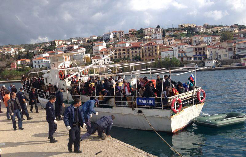 Σκάφος με 200 μετανάστες εντοπίστηκε δυτικά της Πύλου
