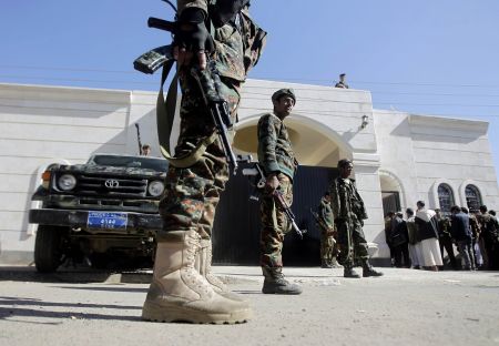 Υεμένη: Οχτώ νεκροί σε επίθεση κατά στρατιωτικής θέσης