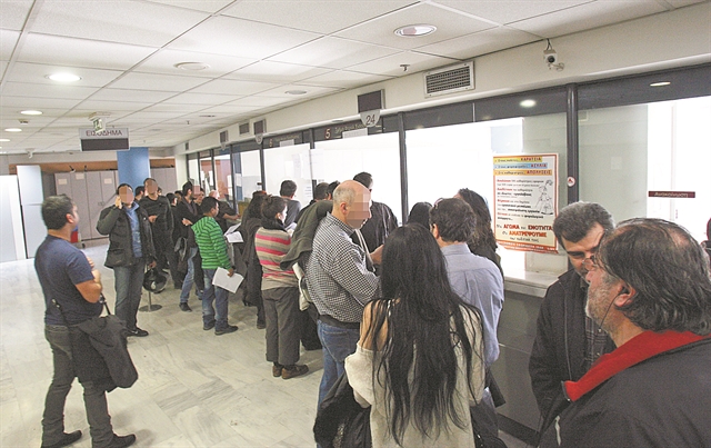 Πάγια ρύθμιση με 24 δόσεις για χρέη σε Εφορία και Ταμεία