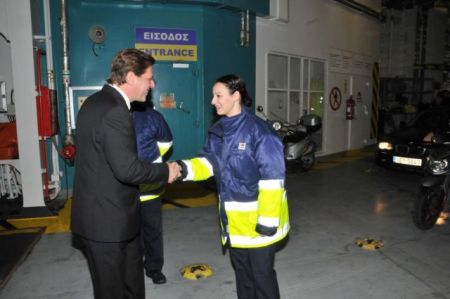 Πειραιάς: Δυο υποδοχές στο πρώτο πλοίο που έδεσε στον λιμάνι