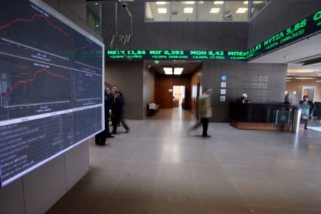 Γιατί η αγορά μετοχών χάνει τη λάμψη της