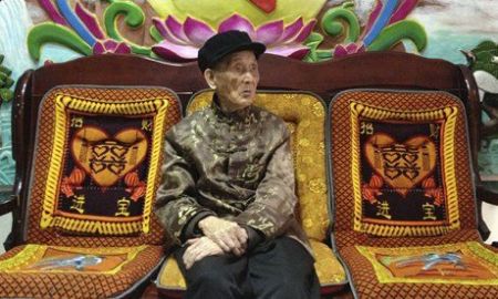 Το «Χωριό των Αιωνόβιων» στη Κίνα θέλγει τουρίστες απ’ όλο το κόσμο