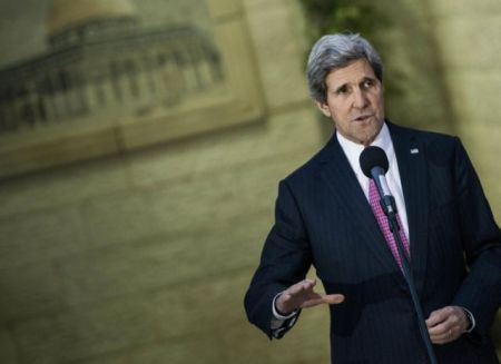 Τζ.Κέρι: Στηρίζουμε το Ιράκ, αλλά χωρίς στρατεύματα