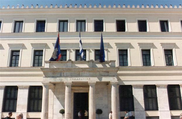 Σοβαρές παρατυπίες στο Ληξιαρχείο Αθηνών